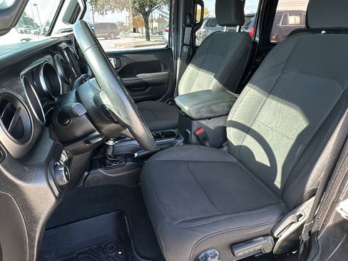Used 2022 Jeep Wrangler Unlimited Sport image 12