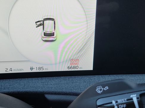 Used 2024 Kia EV6 Wind image 10