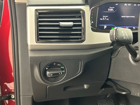 Used 2023 Volkswagen Atlas SE AWD/4WD image 26