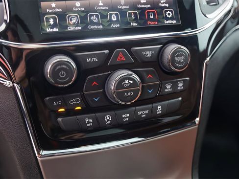 Used 2021 Jeep Grand Cherokee Overland image 20