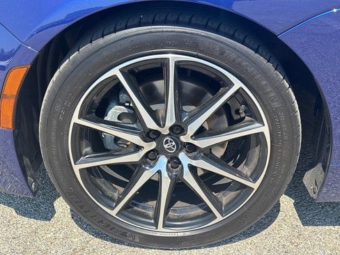 Used 2023 Toyota GR86 w/ ALL Weather Mat Package (TMS) RWD image 13