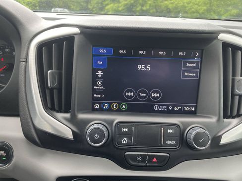 Used 2023 GMC Terrain SLT w/ Infotainment Package II AWD/4WD image 17