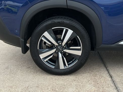 Certified 2023 Nissan Rogue SL w/ SL Premium Package AWD/4WD image 8