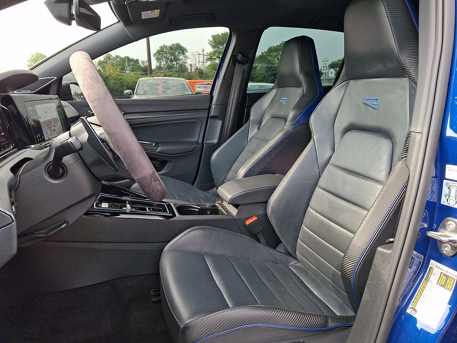 Used 2023 Volkswagen Golf R AWD/4WD image 13