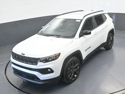 New 2026 Jeep Compass Latitude image 41