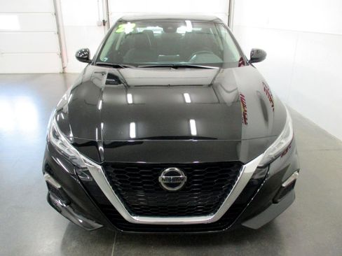 Used 2022 Nissan Altima 2.5 SV w/ SV Premium Package image 8