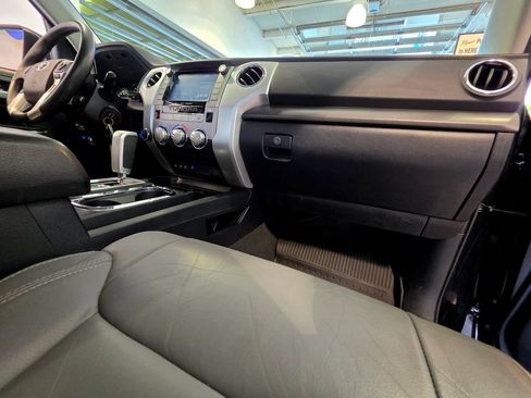 Used 2021 Toyota Tundra SR5 w/ SR5 Leather Package AWD/4WD image 49