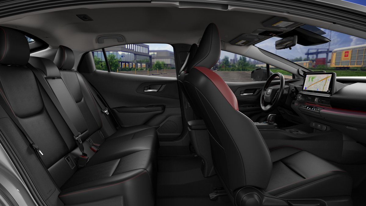 New 2027 Toyota Prius Plug-In Hybrid FWD image 2