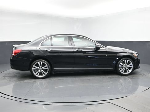Used 2018 Mercedes-Benz C 300 4MATIC Sedan image 4