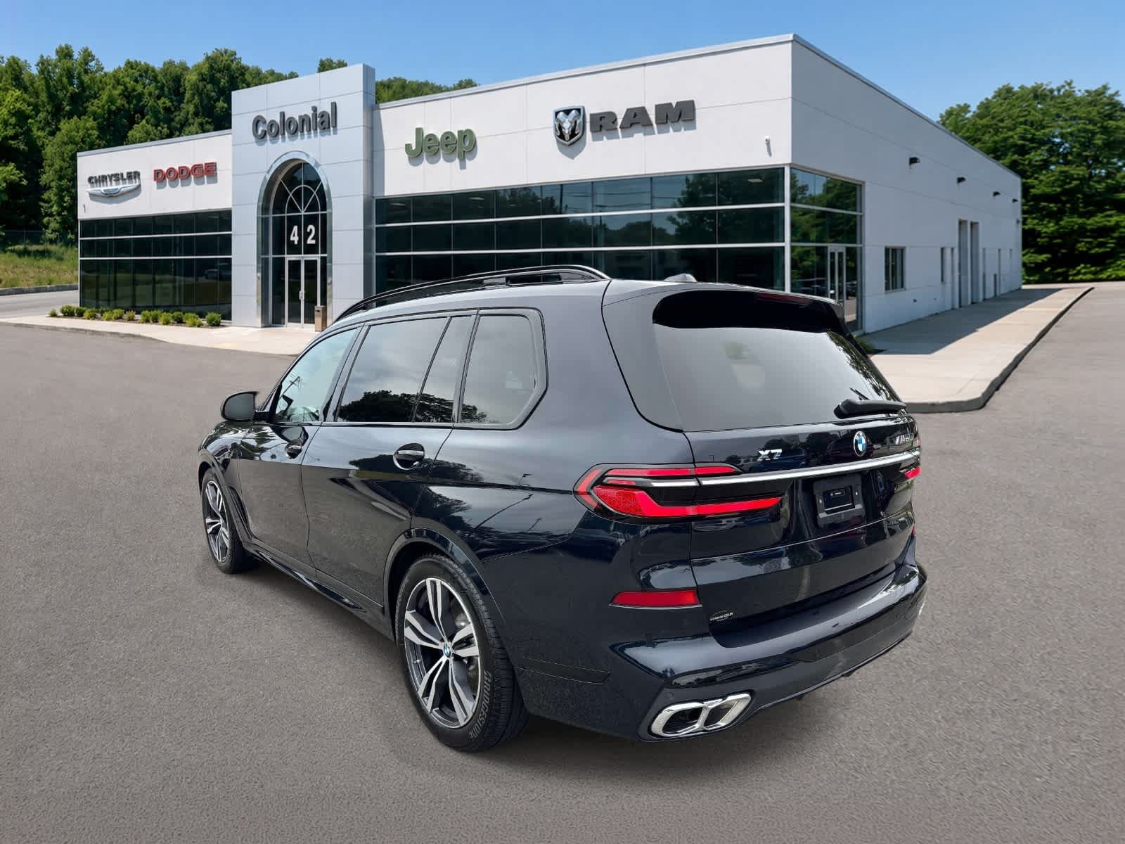Used 2024 BMW X7 M60i w/ Executive Package AWD/4WD image 3