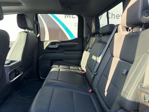 Used 2022 Chevrolet Silverado 1500 LTZ w/ LTZ Premium Package AWD/4WD image 7