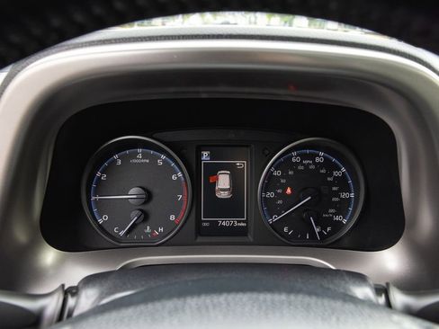 Used 2018 Toyota RAV4 XLE w/ All Weather Liner Package FWD image 16