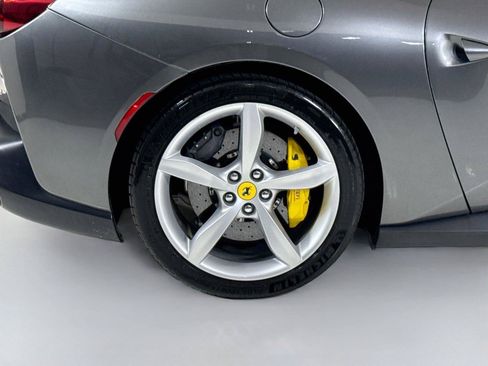 Used 2019 Ferrari Portofino RWD image 35