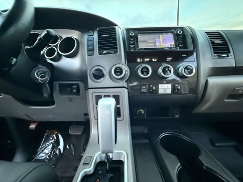 Used 2017 Toyota Sequoia Limited image 35