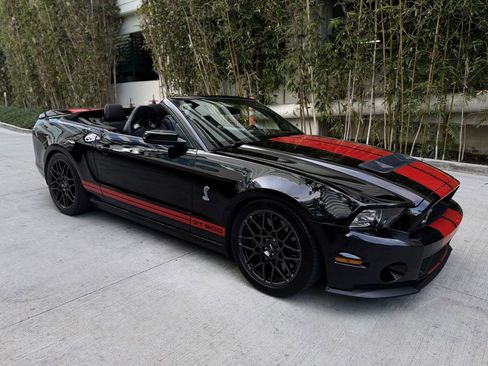 Used 2013 Ford Mustang Shelby GT500 image 16