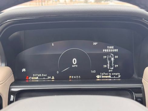 Used 2023 Lincoln Nautilus Reserve w/ Monochromatic Package image 12