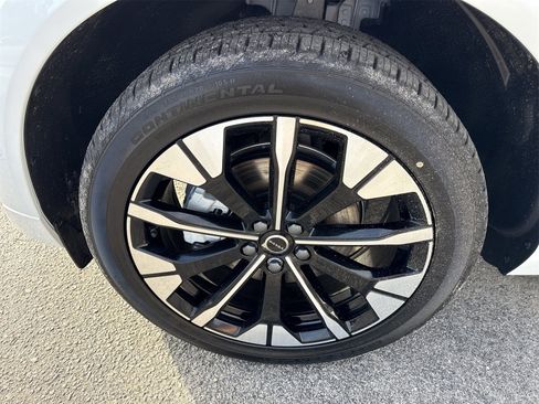 New 2026 Volvo XC60 B5 Plus w/ Protection Package Premier AWD/4WD image 9