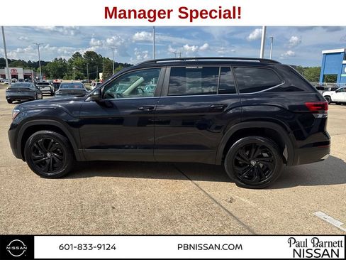 Used 2023 Volkswagen Atlas SE w/ Black Wheel Package FWD image 14