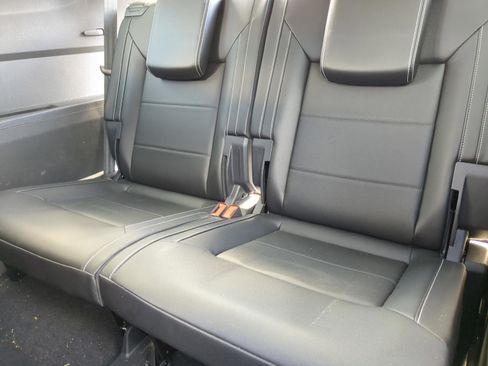 Used 2022 Volkswagen Atlas SE image 24