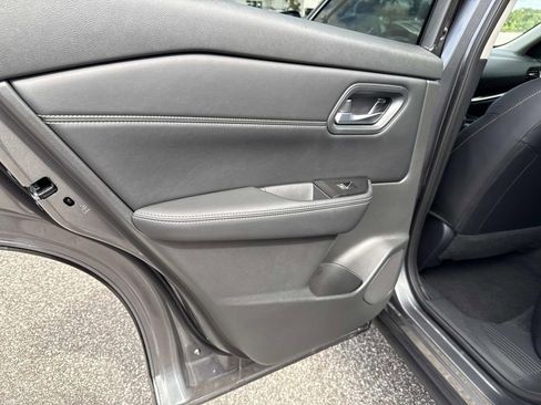 Certified 2024 Nissan Rogue SL image 12