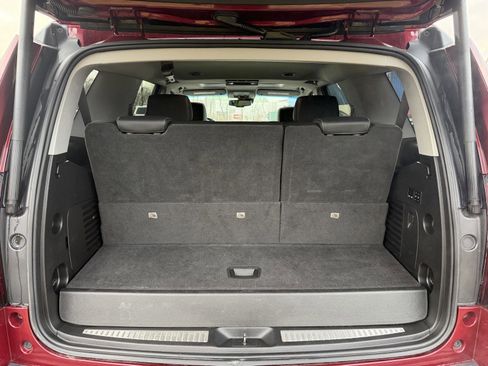 Used 2018 Chevrolet Tahoe LT w/ LT Signature Package image 41