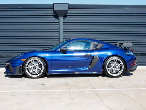 Certified 2024 Porsche 718 Cayman GT4 RS image 2