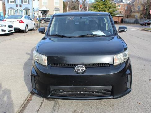 Used 2012 Scion xB image 2