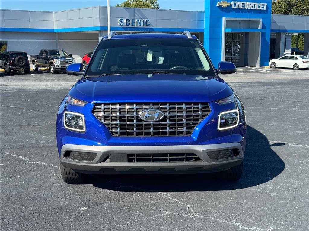 Used 2025 Hyundai Venue Limited FWD image 8