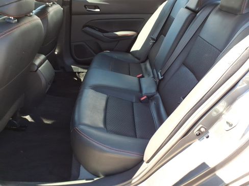 Used 2024 Nissan Altima 2.5 SR AWD/4WD image 9