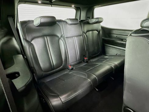 Certified 2022 Jeep Wagoneer Series I AWD/4WD image 38