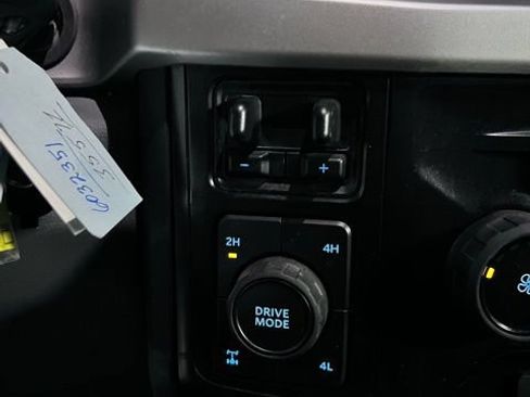 Used 2024 Ford F250 XLT w/ FX4 Off-Road Package AWD/4WD image 25