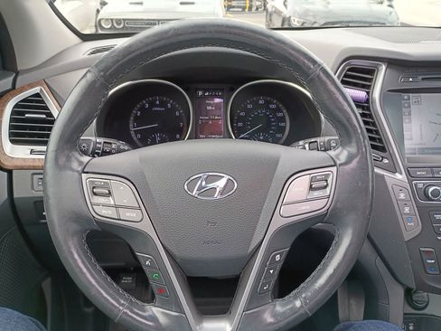 Used 2017 Hyundai Santa Fe Limited FWD image 15