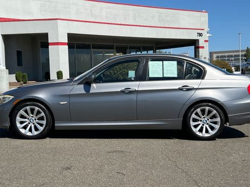 Used 2011 BMW 328i Sedan RWD image 9