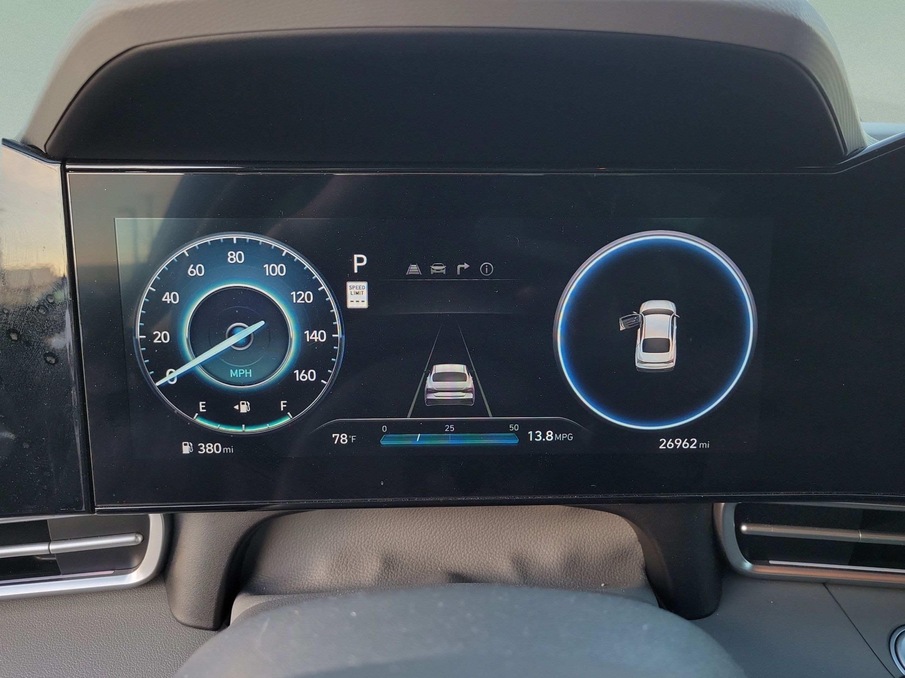 Used 2024 Hyundai Elantra SEL FWD image 28