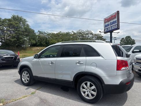Used 2011 Kia Sorento LX w/ Convenience Pkg AWD/4WD image 8