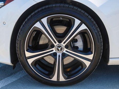 Used 2023 Mercedes-Benz C 300 Sedan image 11