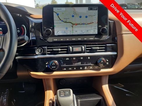 Used 2024 Nissan Pathfinder Platinum w/ Cargo Package FWD image 15