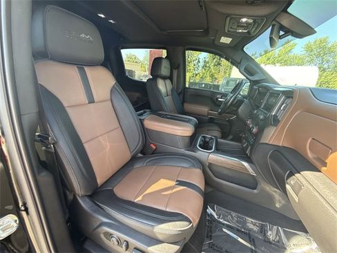 Used 2022 Chevrolet Silverado 1500 High Country image 24