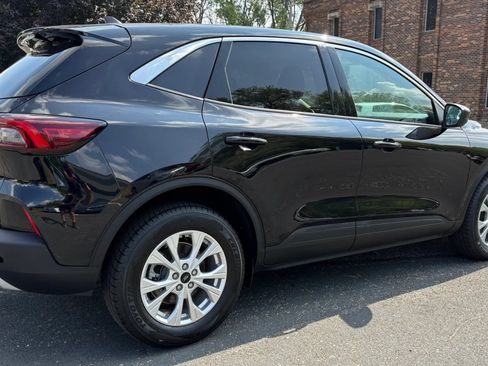 Used 2023 Ford Escape Active AWD/4WD image 11