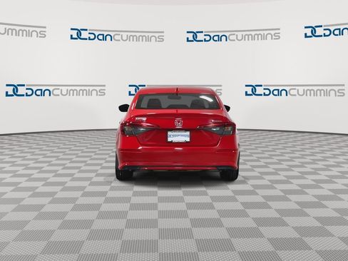 Used 2022 Honda Civic Touring image 7