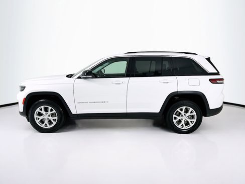 Used 2024 Jeep Grand Cherokee Limited w/ Luxury Tech Group II AWD/4WD image 5