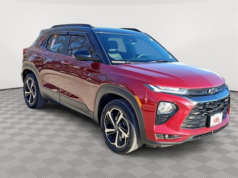 Certified 2023 Chevrolet TrailBlazer RS w/ Sun and Liftgate Package image 3