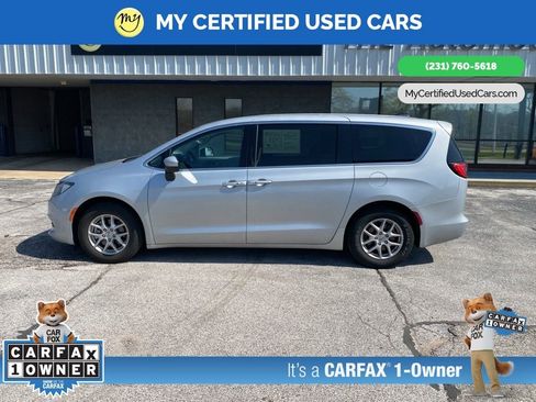 Used 2023 Chrysler Voyager LX image 9