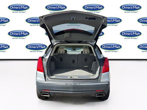 Used 2017 Cadillac XT5 Luxury w/ Driver Awareness Package image 30