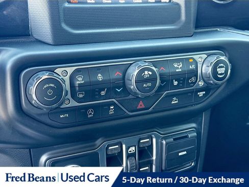 Used 2022 Jeep Wrangler Unlimited Sport AWD/4WD image 17