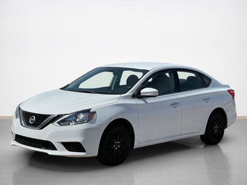Used 2019 Nissan Sentra S image 3