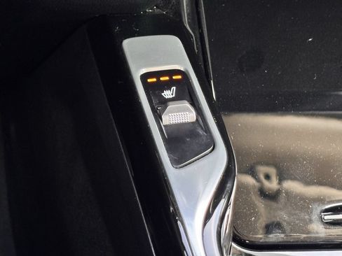 Used 2023 Kia Sorento SX AWD/4WD image 17
