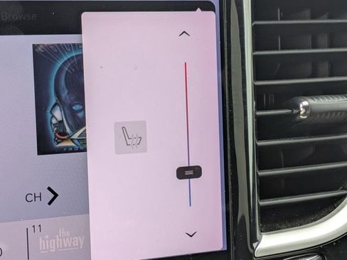 Used 2023 Chrysler Pacifica Touring-L w/ S Appearance Package image 23