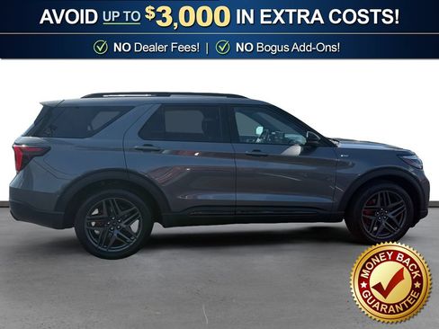Used 2025 Ford Explorer ST-Line w/ Premium Package RWD image 8