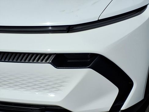 New 2026 Chevrolet Equinox EV LT image 8